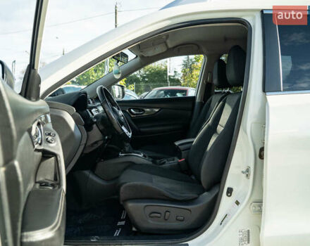 Белый Ниссан Rogue, объемом двигателя 2.49 л и пробегом 132 тыс. км за 14900 $, фото 13 на Automoto.ua