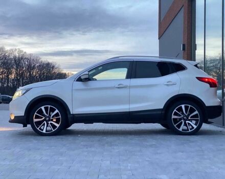 Білий Ніссан Rogue, об'ємом двигуна 2 л та пробігом 61 тис. км за 17690 $, фото 4 на Automoto.ua