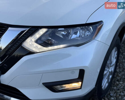 Белый Ниссан Rogue, объемом двигателя 2.5 л и пробегом 151 тыс. км за 14300 $, фото 23 на Automoto.ua