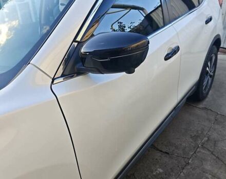 Белый Ниссан Rogue, объемом двигателя 2.49 л и пробегом 140 тыс. км за 15499 $, фото 4 на Automoto.ua