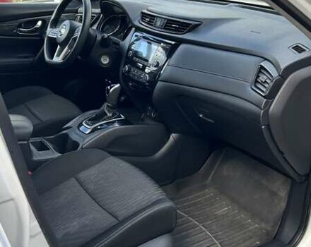 Ниссан Rogue 2017 в Киеве на Automoto.ua Белый Ниссан Rogue, объемом двигателя 2.49 л и пробегом 119 тыс. км за 13952 $, фото 14 на Automoto.ua