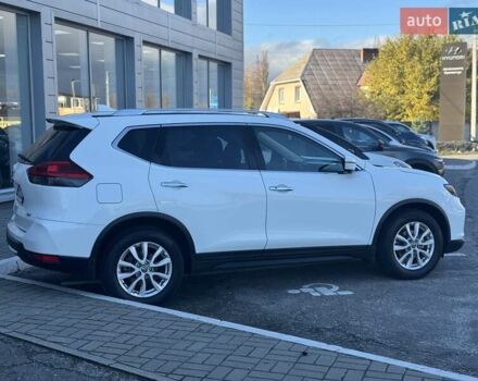 Белый Ниссан Rogue, объемом двигателя 2.5 л и пробегом 81 тыс. км за 17500 $, фото 3 на Automoto.ua