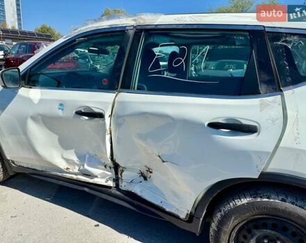 Белый Ниссан Rogue, объемом двигателя 2.49 л и пробегом 85 тыс. км за 7000 $, фото 14 на Automoto.ua