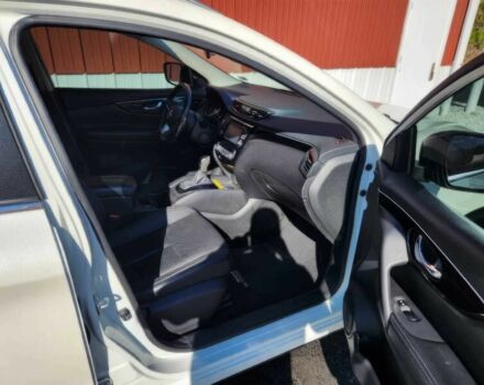 Білий Ніссан Rogue, об'ємом двигуна 2 л та пробігом 57 тис. км за 2850 $, фото 6 на Automoto.ua