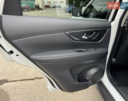 Белый Ниссан Rogue, объемом двигателя 2.49 л и пробегом 88 тыс. км за 14200 $, фото 20 на Automoto.ua