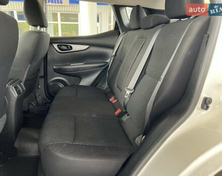 Белый Ниссан Rogue, объемом двигателя 2 л и пробегом 114 тыс. км за 14299 $, фото 15 на Automoto.ua