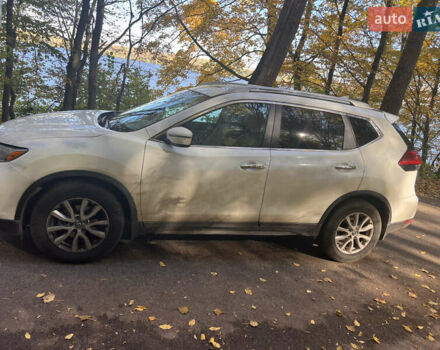 Белый Ниссан Rogue, объемом двигателя 2.49 л и пробегом 89 тыс. км за 16900 $, фото 8 на Automoto.ua