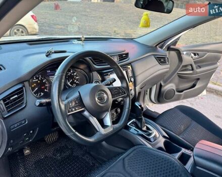 Белый Ниссан Rogue, объемом двигателя 2.49 л и пробегом 167 тыс. км за 15300 $, фото 9 на Automoto.ua