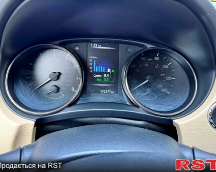 Білий Ніссан Rogue, об'ємом двигуна 2.5 л та пробігом 170 тис. км за 13300 $, фото 7 на Automoto.ua