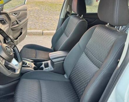 Белый Ниссан Rogue, объемом двигателя 2.49 л и пробегом 167 тыс. км за 15300 $, фото 19 на Automoto.ua