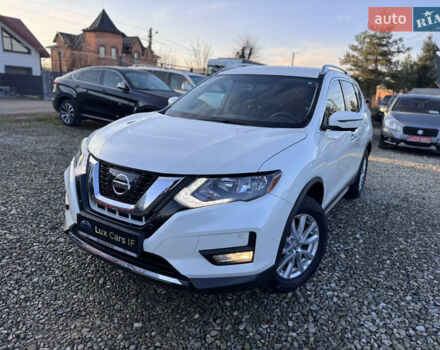 Белый Ниссан Rogue, объемом двигателя 2.5 л и пробегом 151 тыс. км за 14300 $, фото 1 на Automoto.ua
