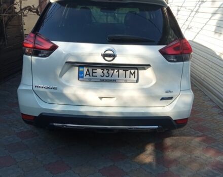 Белый Ниссан Rogue, объемом двигателя 2 л и пробегом 177 тыс. км за 15500 $, фото 2 на Automoto.ua