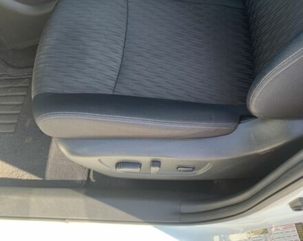 Белый Ниссан Rogue, объемом двигателя 2.5 л и пробегом 105 тыс. км за 15000 $, фото 5 на Automoto.ua