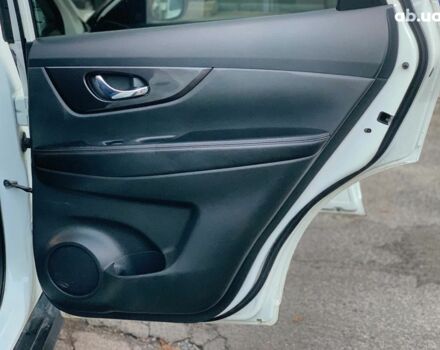 Белый Ниссан Rogue, объемом двигателя 2.5 л и пробегом 144 тыс. км за 14890 $, фото 19 на Automoto.ua