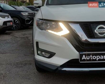 Белый Ниссан Rogue, объемом двигателя 2.5 л и пробегом 144 тыс. км за 14890 $, фото 10 на Automoto.ua