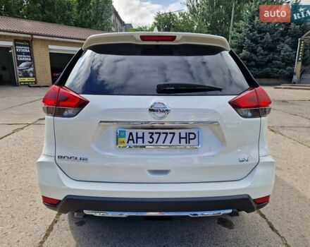 Белый Ниссан Rogue, объемом двигателя 2.5 л и пробегом 106 тыс. км за 15300 $, фото 5 на Automoto.ua