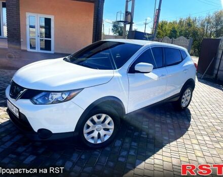 Белый Ниссан Rogue, объемом двигателя 2 л и пробегом 98 тыс. км за 14700 $, фото 2 на Automoto.ua