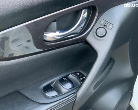 Белый Ниссан Rogue, объемом двигателя 2.5 л и пробегом 144 тыс. км за 14890 $, фото 24 на Automoto.ua