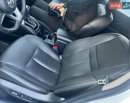 Білий Ніссан Rogue, об'ємом двигуна 2.49 л та пробігом 76 тис. км за 17500 $, фото 6 на Automoto.ua