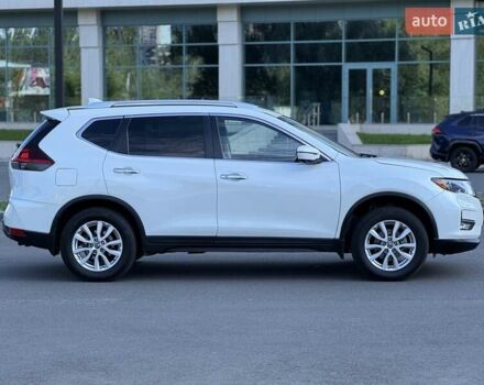 Белый Ниссан Rogue, объемом двигателя 2.49 л и пробегом 100 тыс. км за 15499 $, фото 7 на Automoto.ua