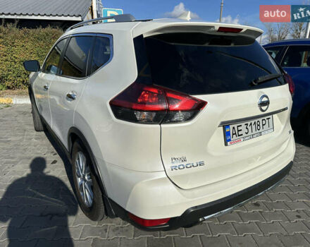 Белый Ниссан Rogue, объемом двигателя 2.49 л и пробегом 73 тыс. км за 18400 $, фото 7 на Automoto.ua