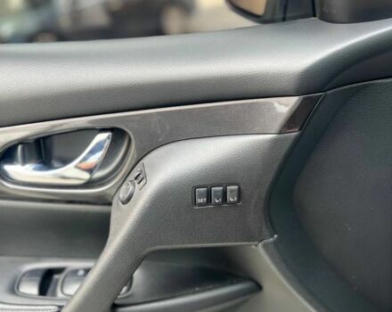 Білий Ніссан Rogue, об'ємом двигуна 2.5 л та пробігом 92 тис. км за 18700 $, фото 13 на Automoto.ua