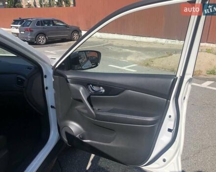 Білий Ніссан Rogue, об'ємом двигуна 2.49 л та пробігом 108 тис. км за 19100 $, фото 18 на Automoto.ua