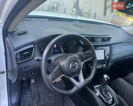 Білий Ніссан Rogue, об'ємом двигуна 2.49 л та пробігом 76 тис. км за 17500 $, фото 5 на Automoto.ua