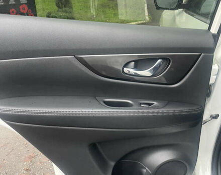 Белый Ниссан Rogue, объемом двигателя 2.49 л и пробегом 105 тыс. км за 16700 $, фото 16 на Automoto.ua