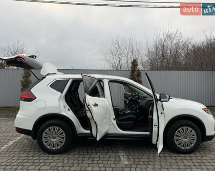 Белый Ниссан Rogue, объемом двигателя 2.5 л и пробегом 50 тыс. км за 16499 $, фото 24 на Automoto.ua