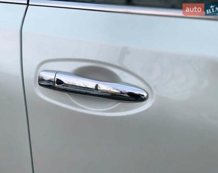 Белый Ниссан Rogue, объемом двигателя 2.5 л и пробегом 144 тыс. км за 14890 $, фото 4 на Automoto.ua