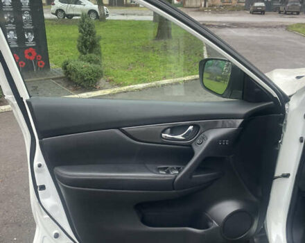 Белый Ниссан Rogue, объемом двигателя 2.49 л и пробегом 105 тыс. км за 16700 $, фото 10 на Automoto.ua