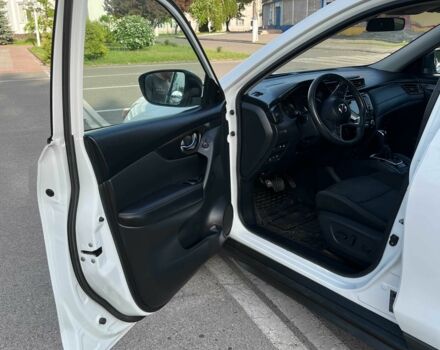 Белый Ниссан Rogue, объемом двигателя 2.5 л и пробегом 153 тыс. км за 16500 $, фото 14 на Automoto.ua