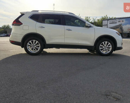 Белый Ниссан Rogue, объемом двигателя 2.49 л и пробегом 128 тыс. км за 15200 $, фото 3 на Automoto.ua