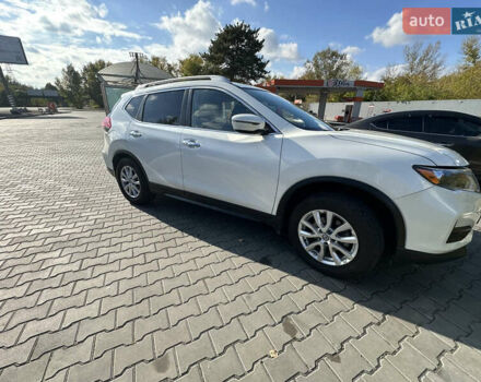 Белый Ниссан Rogue, объемом двигателя 2.49 л и пробегом 73 тыс. км за 18400 $, фото 4 на Automoto.ua