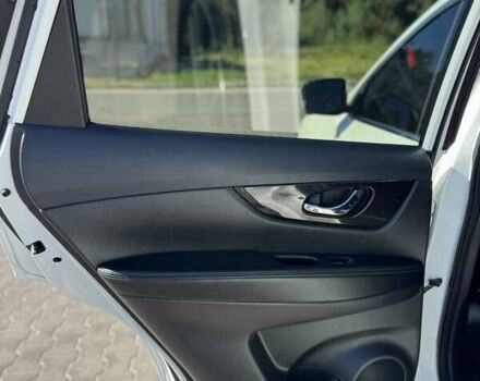 Білий Ніссан Rogue, об'ємом двигуна 2 л та пробігом 75 тис. км за 16700 $, фото 43 на Automoto.ua