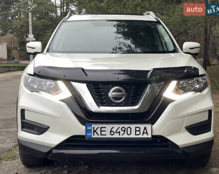 Белый Ниссан Rogue, объемом двигателя 0 л и пробегом 75 тыс. км за 17500 $, фото 2 на Automoto.ua