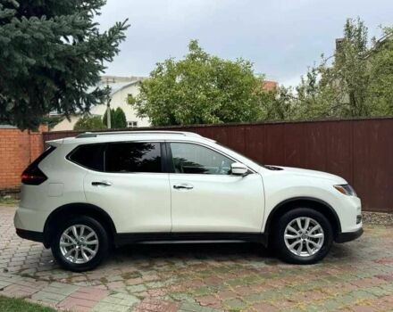 Белый Ниссан Rogue, объемом двигателя 2.5 л и пробегом 120 тыс. км за 13000 $, фото 2 на Automoto.ua