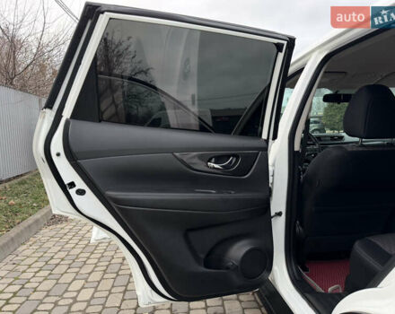 Белый Ниссан Rogue, объемом двигателя 2.5 л и пробегом 50 тыс. км за 16499 $, фото 27 на Automoto.ua