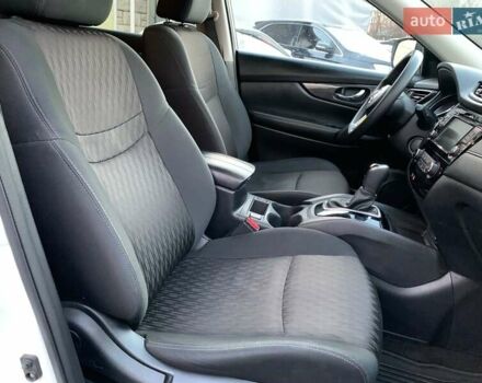 Белый Ниссан Rogue, объемом двигателя 2.5 л и пробегом 144 тыс. км за 14890 $, фото 38 на Automoto.ua