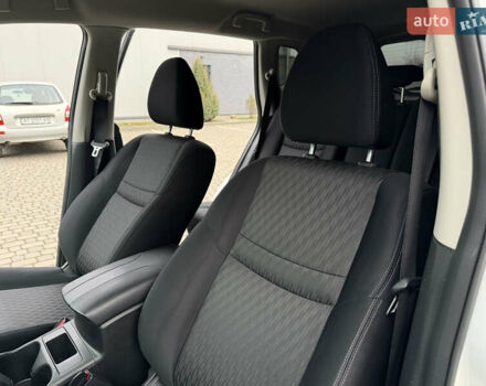 Белый Ниссан Rogue, объемом двигателя 2.5 л и пробегом 50 тыс. км за 16499 $, фото 37 на Automoto.ua