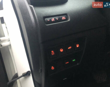 Белый Ниссан Rogue, объемом двигателя 2.49 л и пробегом 124 тыс. км за 17900 $, фото 16 на Automoto.ua