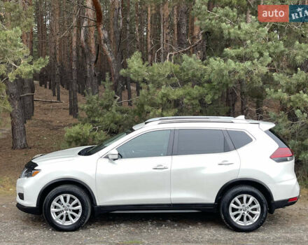 Белый Ниссан Rogue, объемом двигателя 0 л и пробегом 75 тыс. км за 17500 $, фото 11 на Automoto.ua