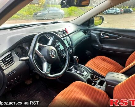 Белый Ниссан Rogue, объемом двигателя 2.5 л и пробегом 149 тыс. км за 18700 $, фото 5 на Automoto.ua