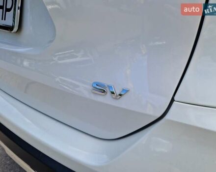 Белый Ниссан Rogue, объемом двигателя 2.5 л и пробегом 106 тыс. км за 15300 $, фото 4 на Automoto.ua