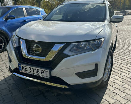 Белый Ниссан Rogue, объемом двигателя 2.49 л и пробегом 73 тыс. км за 18400 $, фото 3 на Automoto.ua