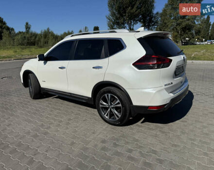 Білий Ніссан Rogue, об'ємом двигуна 2 л та пробігом 75 тис. км за 16700 $, фото 7 на Automoto.ua