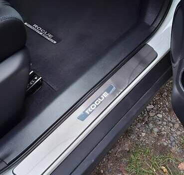 Білий Ніссан Rogue, об'ємом двигуна 2.49 л та пробігом 67 тис. км за 17400 $, фото 44 на Automoto.ua