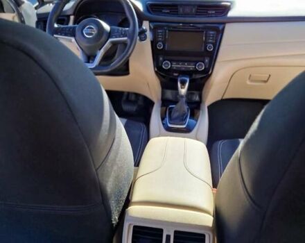 Белый Ниссан Rogue, объемом двигателя 2.49 л и пробегом 60 тыс. км за 16500 $, фото 3 на Automoto.ua