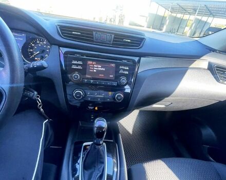 Белый Ниссан Rogue, объемом двигателя 2 л и пробегом 98 тыс. км за 14700 $, фото 7 на Automoto.ua